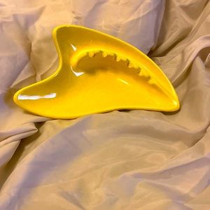YELLOW CAL-STYLE ASHTRAY
